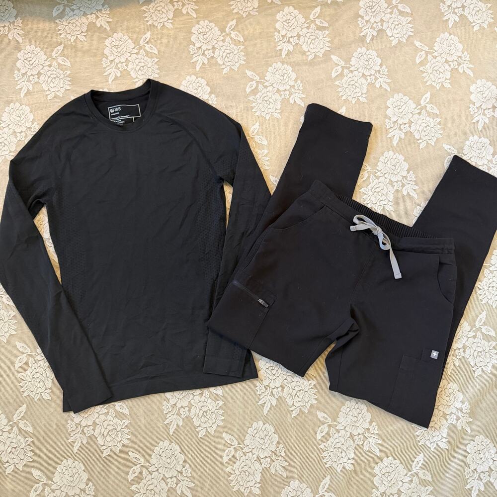FIGS Black Scrub Set XXS/XS